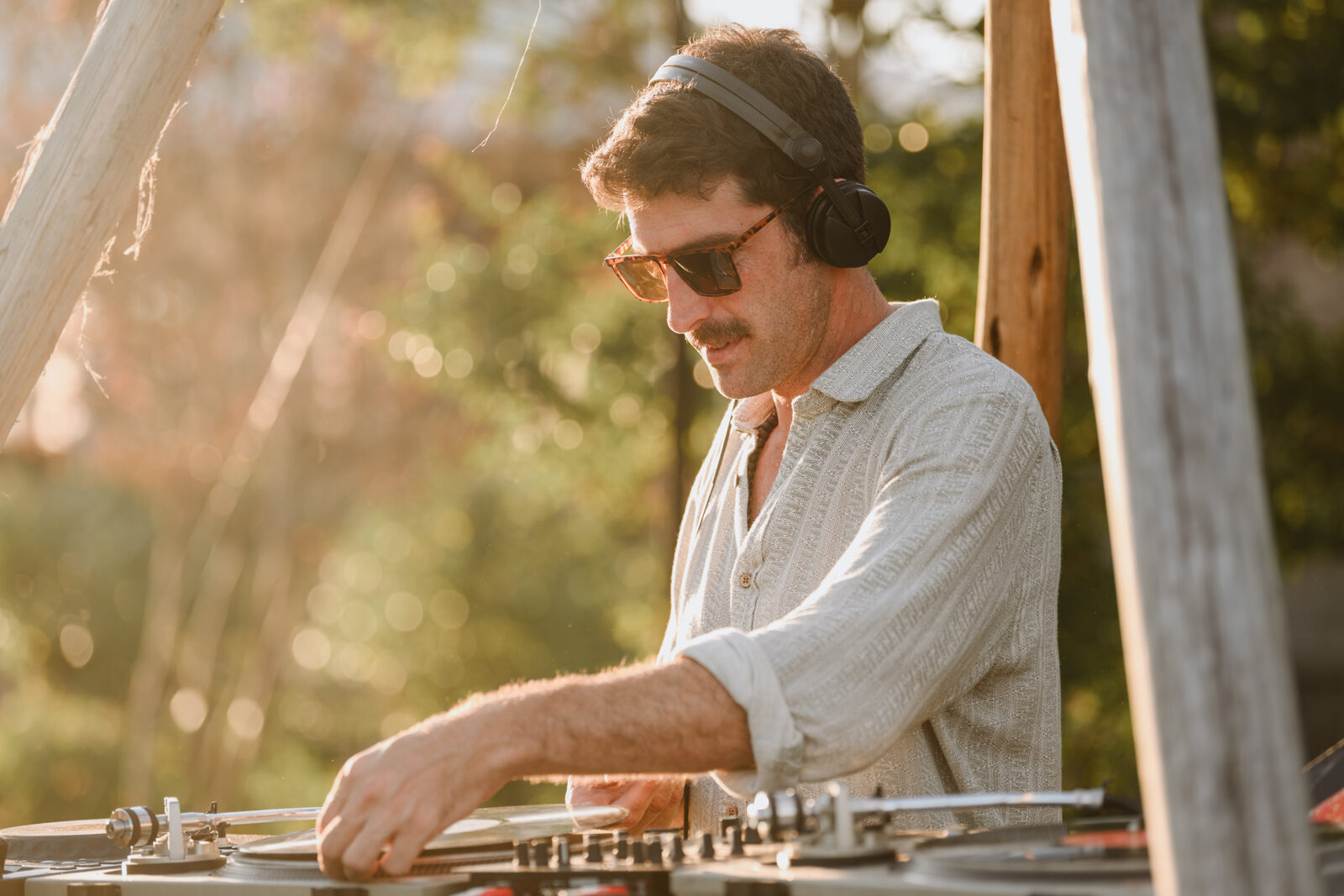DJ set al atardecer en un evento corporativo en Buenos Aires